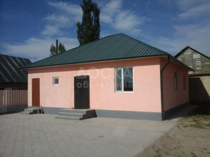 4-х комн новый дом 2014 года постройки. 100м2., 76 000 долл(торг при показе). Все удобства внутри.