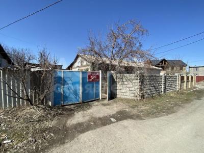 Продаю дом 5-ком. 90кв. м., этаж-1, 5-сот., стена кирпич, село Сокулук ул. Весеняя 11/1.