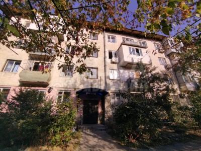 Срочно продается 3 комнатная квартира Хр, 2/4эт, р-н Политех, Бишкек 41 000 $