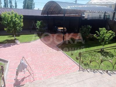 Продаю дом 6-ком. 287кв. м., этаж-3, 6-сот., стена кирпич, ахунбаева репина.