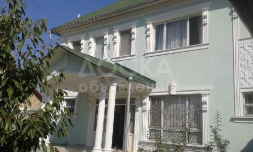 Продаю дом 6-ком., 255 м2кв. м., этаж-2, 5-сот., стена кирпич, ул Оренбургская.