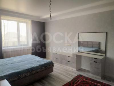 Продаю дом 4-ком. 170кв. м., этаж-2, 4-сот., стена кирпич, ж/м Верхний Орок.