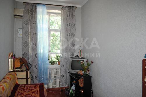 Продаю квартиру 1-ком., 27кв. м., этаж - 2/2, пр.Чуй, Бета сторес.