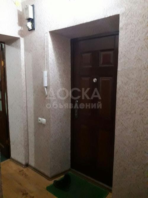 Продаю квартиру 2-ком., 46кв. м., этаж - 2/3, Проспект Чуй 57 кв 17.