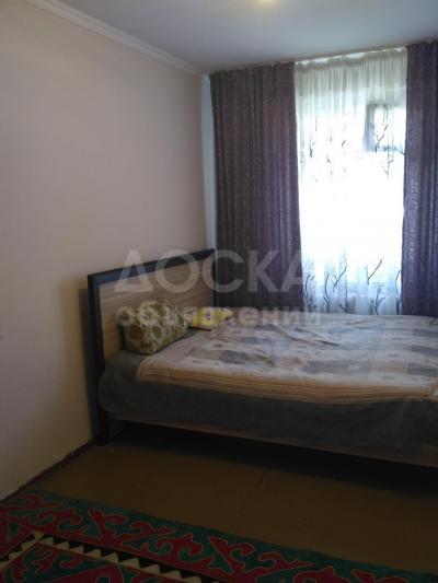 Продаю квартиру 2-ком., 44.5кв. м., этаж - 4/5, мкр. Кок Жар.