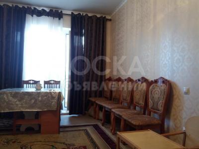 Продаю квартиру 2-ком., 35кв. м., этаж - 4/9, ж/м Кок-Жар,106 серия, переделанная из 1к.кв, 2 з/лоджии утепленны, теплые полы, полностью оборудованы стир.машина, кухня,,.