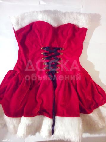короткое, новогоднее,велюровое платье. размер м.