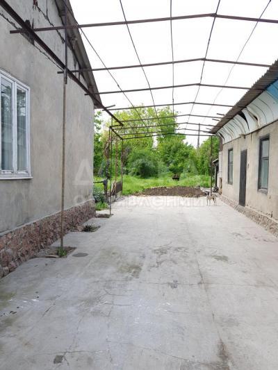 Продаю дом 4-ком., 93кв. м., этаж-1, 7-сот., стена саман, с.Ново-Покровка, ул.Манаса 101.