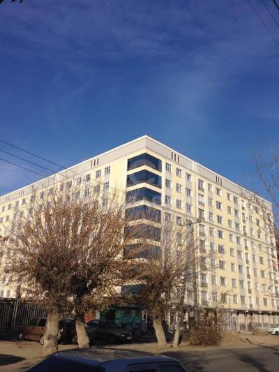 Продаю квартиру 2-ком., 83кв. м., этаж - 4/9, Улица Гагарина новый дом  Нурзаман.