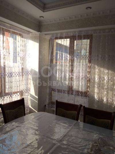 Продаю 3-комнатную квартиру, 90кв. м., этаж - 1/10, 12 мкр.