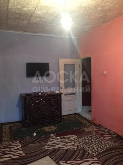 Продаю 2-комнатную квартиру, 61кв. м., этаж - 1/9, Городок Строителей .