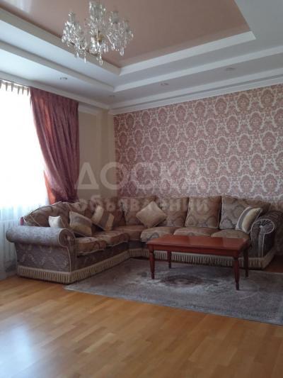 Продаю 4-комнатную квартиру, 116кв. м., этаж - 7/9, Боконбаева.