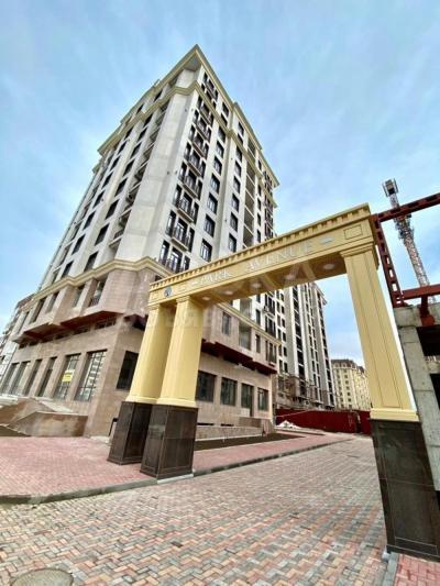 Продаю 3-комнатную квартиру, 104кв. м., этаж - 9/10, С.Батора / Магистраль.