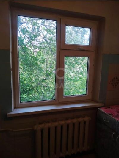 Продаю 1-комнатную квартиру, 32кв. м., этаж - 4/4, 4 мкр.