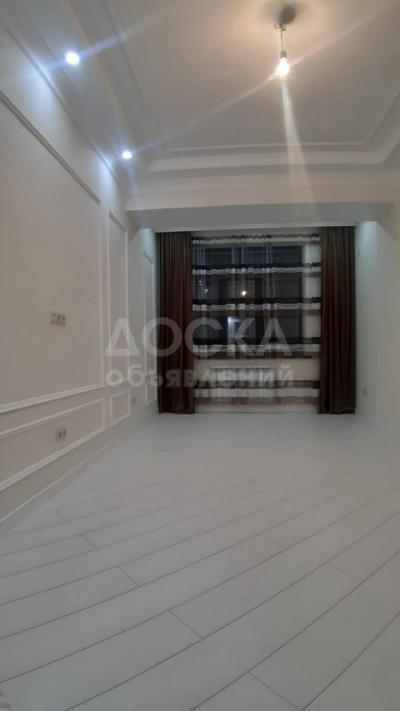 Продаю 1-комнатную квартиру, 46кв. м., этаж - 3/10, 5-мкр .