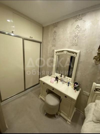 Продаю 4-комнатную квартиру, 70кв. м., этаж - 7/9, 12 мкр-н.