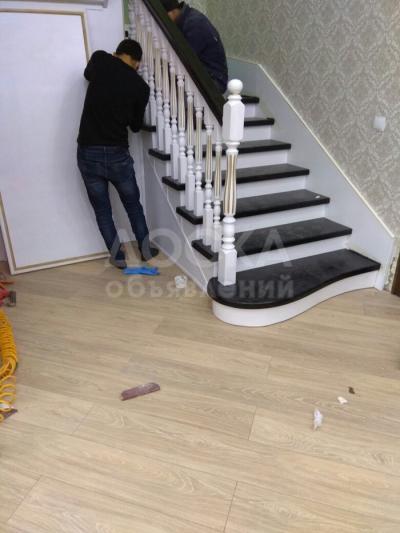 Современные элитные лестницы и мебели из ценных пород древесины в кл