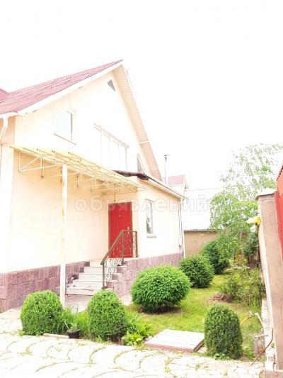 Продаю дом 8-комнатную 190кв. м., этаж-2, 4-сот., стена кирпич, ж/м Арча Бешик 5 мин от Южная Магистраль-Баха .