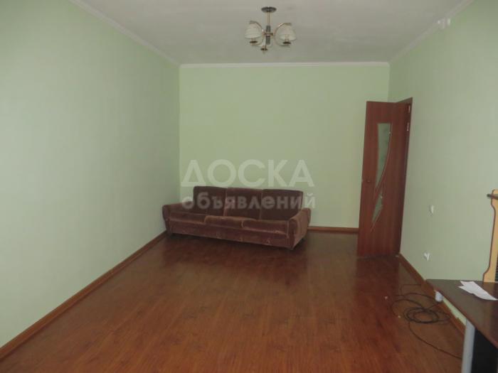 Продаю квартиру 1-ком., 45кв. м., этаж - 1/9, мкр Улан 2,