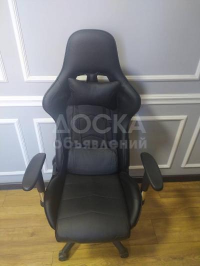 Отличное и удобное компьтерное кресло.