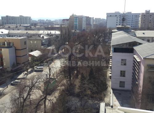 Продаю квартиру 2-ком., 100кв. м., этаж - 8/10, Уметалиева .