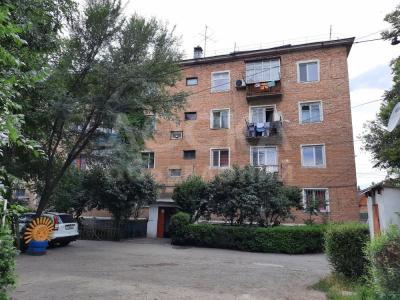Продаю 3-комнатную квартиру, 64кв. м., этаж - 4/4, с. Чуй Гагарина 1 .