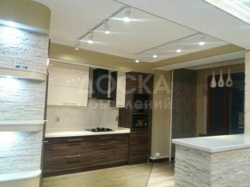 Продаю квартиру 2-ком., 94кв. м., этаж - 6/9, Логвиненко 10 (чуть выше Боконбаевы).