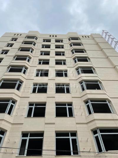 Продаю 2-комнатную квартиру, 54кв. м., этаж - 2/9, Боконбаева/Калык Акиева.