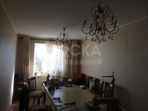 Продаю дом 4-ком., 150кв. м., этаж-1, 8-сот., стена саман, г. Балыкчи, ул. горького .