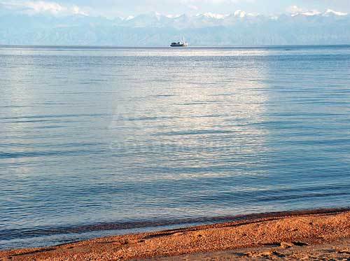 Продаю участок под строительство, 20 соток Юж берег иссык куля с.Тон.