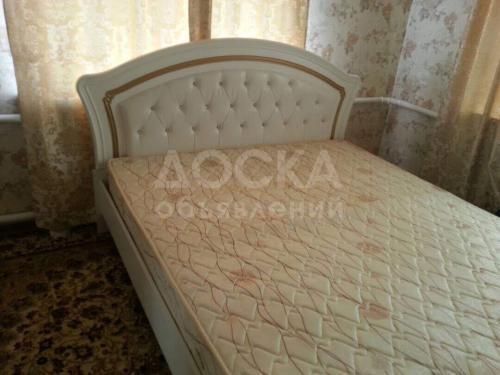 Продаю Спальный Гарнитур