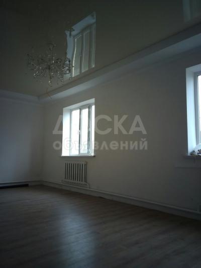 Продаю дом 5-ком., 160кв. м., этаж-2, 4-сот., стена кирпич, ж/м Ак-Ордо ул.Бийиктик дом 415.