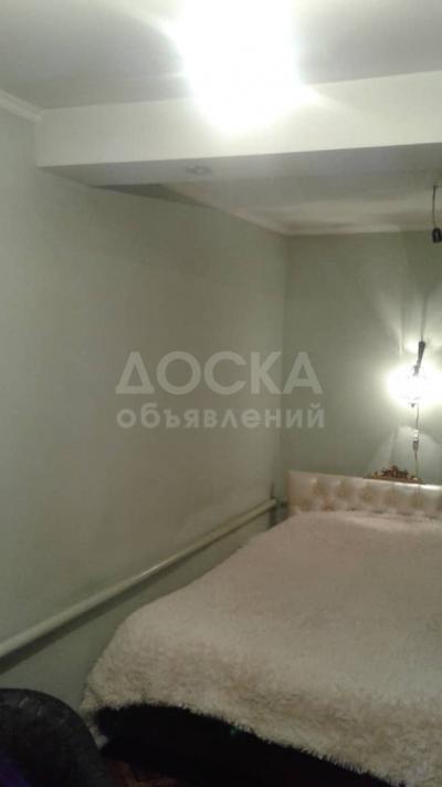 Продаю дом 2-ком., 60кв. м., этаж-1, 1.5-сот., стена кирпич, карпинка/ куренкеева.