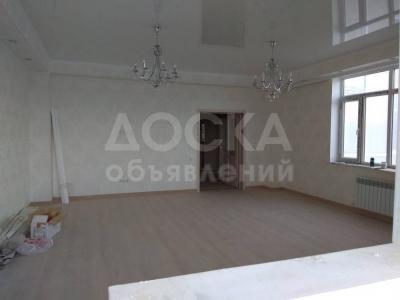 Продаю квартиру 3-ком., 120кв. м., этаж - 3/10, 12 мкр.