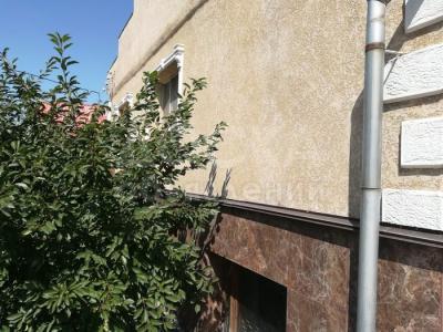 Продаю дом 4-ком., 178кв. м., этаж-2, 9-сот., стена кирпич, ул.Хаперская 10.