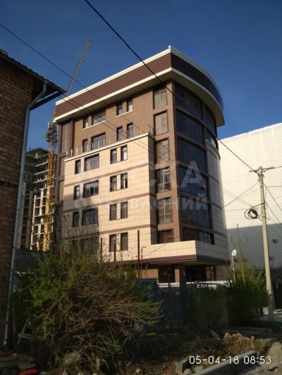 Продаю офисное помещение 220кв. м., Чокморова 240.