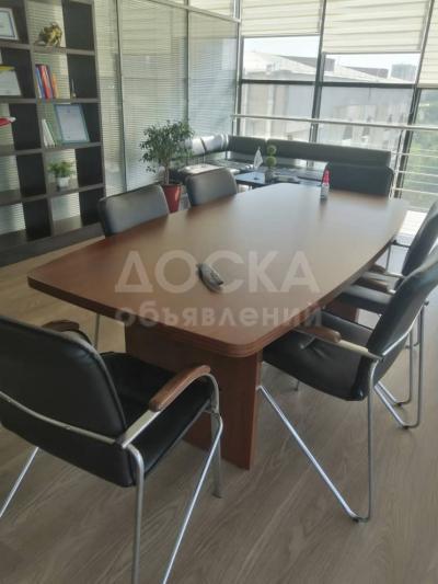 Продается стол для заседаний