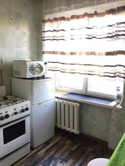 Продаю 1-комнатную квартиру, 33кв. м., этаж - 5/5, Токтогула\Молодая Гвардия.