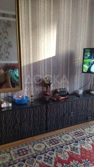 Продаю 2-комнатную квартиру, 76кв. м., этаж - 1/5, Каракол.