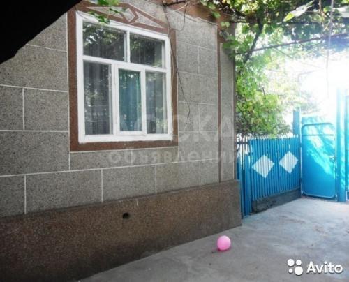 Продаю дом 5-ком., 112кв. м., этаж-1, 6-сот., стена кирпич, c. Люксембург.