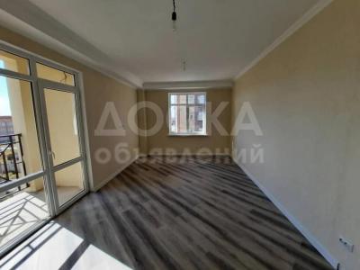 Продаю 2-комнатную квартиру, 72кв. м., этаж - 4/10, пр. Манаса/ Магистраль.