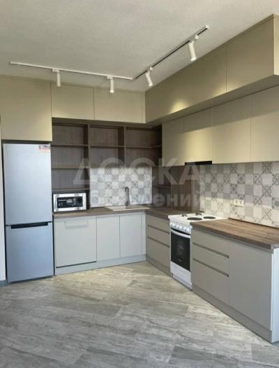 Продаю 2-комнатную квартиру, 67кв. м., этаж - 10/10, 3мкр.