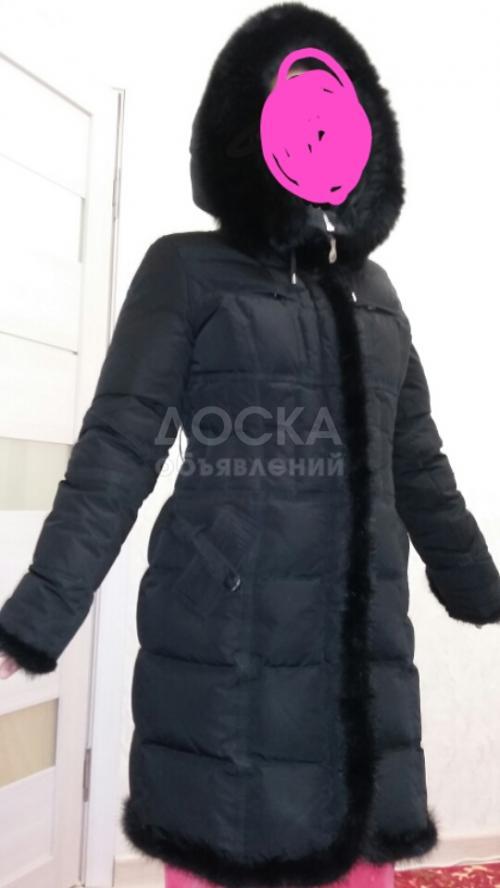 Пуховик ж. С норковой отделкой и песцовым капюшоном
