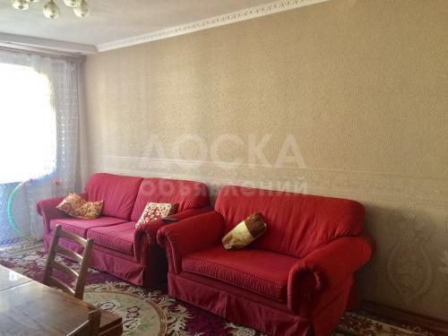 Продаю квартиру 3-ком., 58кв. м., этаж - 4/4, 5 микрорайон.