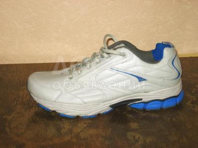 Кроссовки Bona светло серые. размер 44