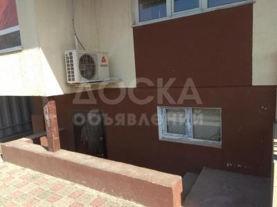 Продаю помещение свободного назначения 68кв. м., Лев Толстой / Эгембердиева.