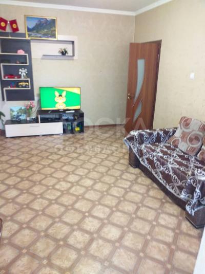 Продаю 2-комнатную квартиру, 52кв. м., этаж - 1/9, Л,Толстого/Репина, Пишпек.