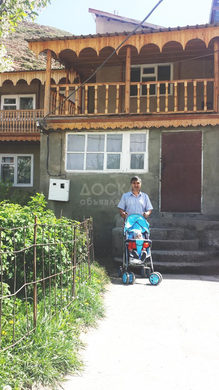 Продаю дом, 6-ком., 80кв. м., этаж-2, 6-сот., стена кирпич, Мирная 69,