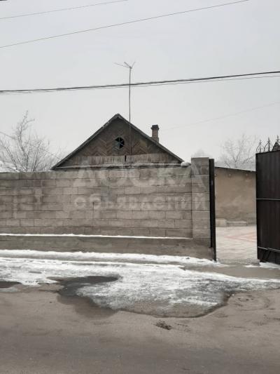 Продаю дом 3-ком. 60кв. м., этаж-1, 5-сот., стена кирпич, Кустанайская.