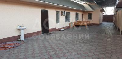 Продаю дом 6-ком. 200кв. м., этаж-1, 1-сот., стена кирпич,  ул. Муса Джалиля перес. Буденного (район Аламединского рынка);.